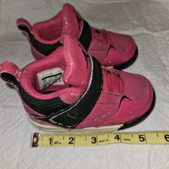 Girls Nike Air Jordan Retro Shoes Sneakers 6C Pink - Picture 14 of 14